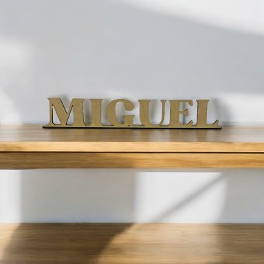 Nombres Personalizados en MDF de 3mm con Base